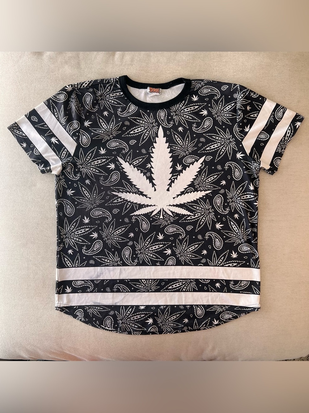 Spencer’s Weed Leaf Marijuana Jersey Black and White Paisley Rave Tshirt Large